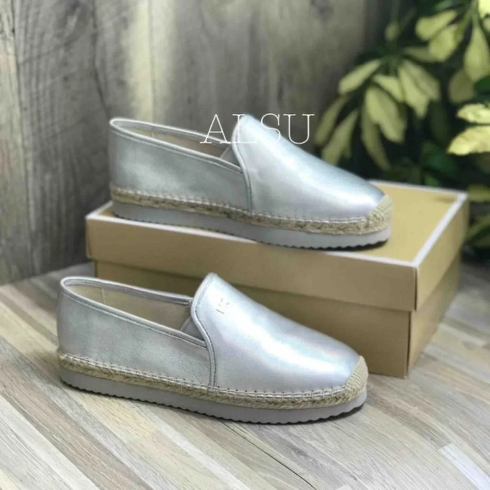 💖MEGA SALE💖🌿 NWT Michael Kors Hastings Slip On  7 Metallic Silver 40R8HTFP2M